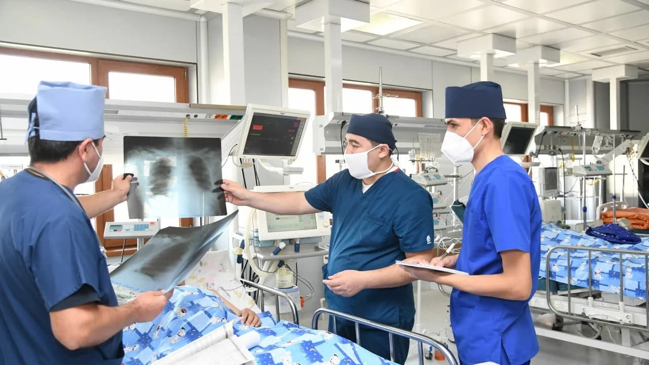 O‘zbekistonda shifokorlar soni 112 mingdan oshib, tibbiyot sohasida erkak mutaxassislar ulushi ustunlik qilmoqda