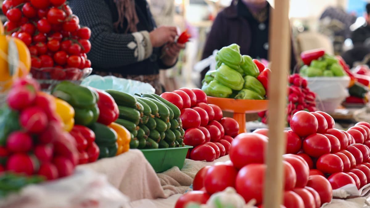 O‘zbekistonda yillik inflyatsiya 6,4 foizgacha sekinlashdi, ammo oziq-ovqat narxlari bir oyda 1 foizga qimmatladi