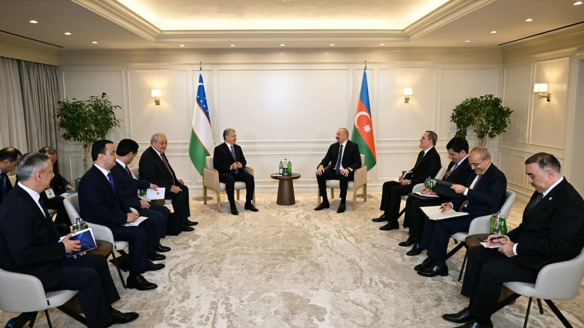 Boku shahriga amaliy tashrif doirasida O‘zbekiston Respublikasi Prezidenti Shavkat Mirziyoyev Ozarbayjon Respublikasi Prezidenti Ilhom Aliyev bilan uchrashuv…