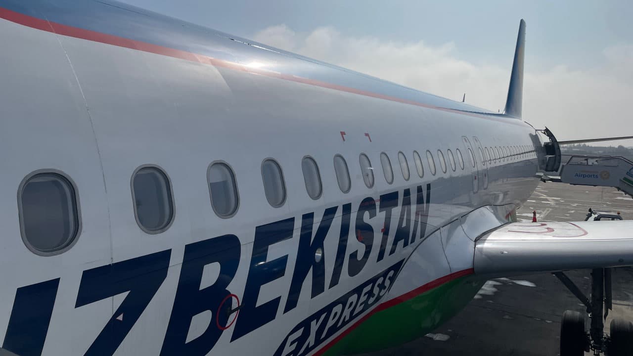16-oktyabrdan boshlab O‘zbekistonning ichki yo‘nalishlarida yo‘lovchi tashish uchun aviachiptalar narxi o‘rtacha 20 foizgacha pasaytirildi. Bu haqda Raqobat …