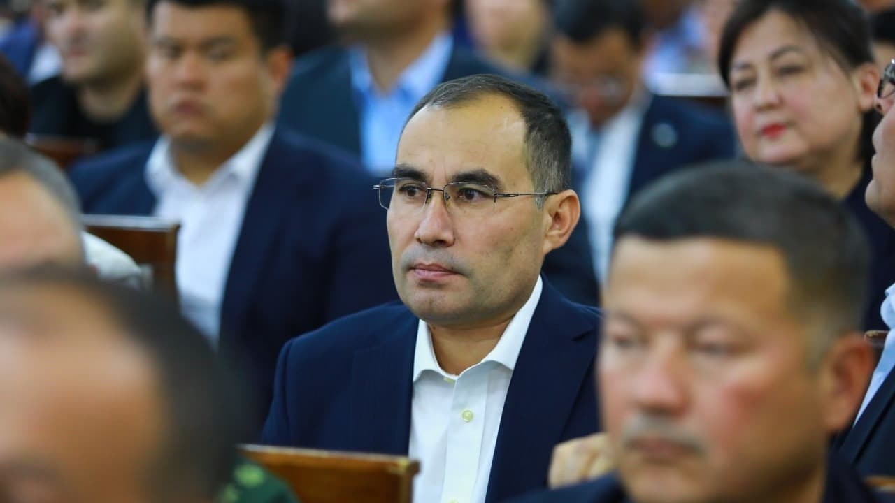 “Hududiy elektr tarmoqlari” raisi o‘rinbosari Navoiy shahriga hokim bo‘ldi