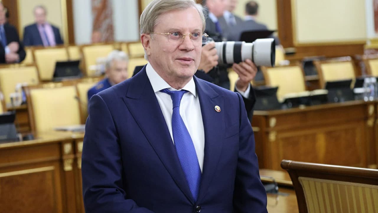 Toshkentda tug‘ilgan va ilgari Rossiya transport vaziri hamda Bosh vazir o‘rinbosari lavozimlarida faoliyat yuritgan Vitaliy Savelyev to‘qqizinchi chaqiriq R…