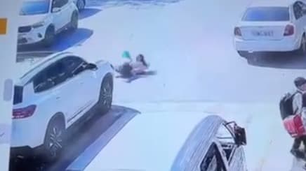 Andijonda avtomobil mingan otaxon maktab o‘quvchisini urib yubordi