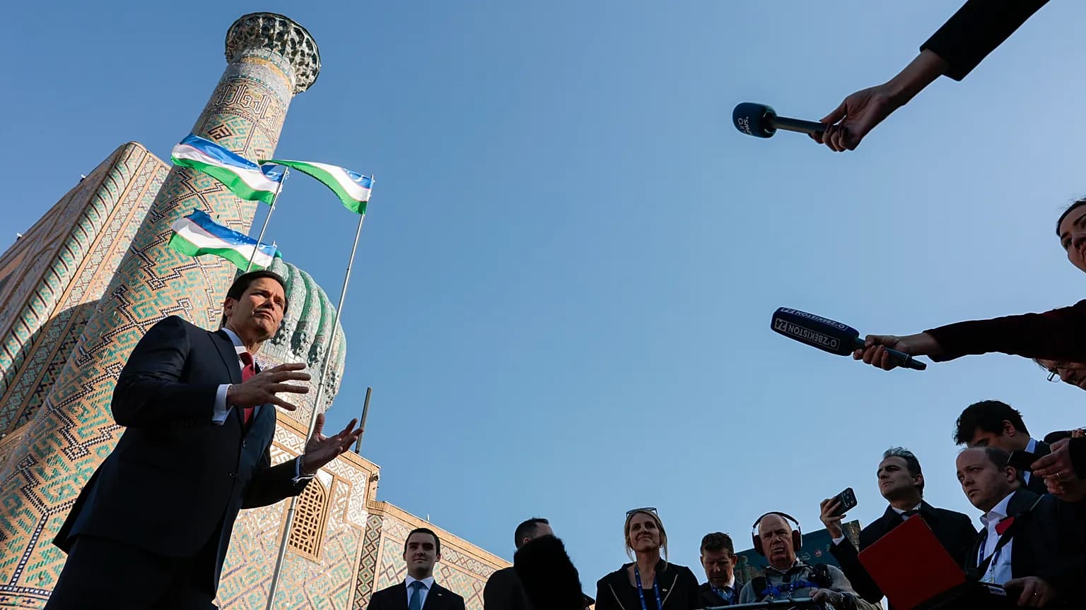 AQSH Davlat kotibi (Tashqi ishlar vaziri) Marko Rubio 18-20 oktabr kunlari Samarqandga tashrif buyurdi. Bu yerda AQSH va Markaziy Osiyo tashqi ishlar vazirla…
