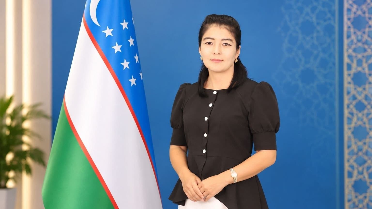 “Yil o‘qituvchisi” tanlovi g‘olibi bo‘lgan qashqadaryolik o‘qituvchi mukofot pulidan kitobxonlikni ommalashtirishda foydalandi